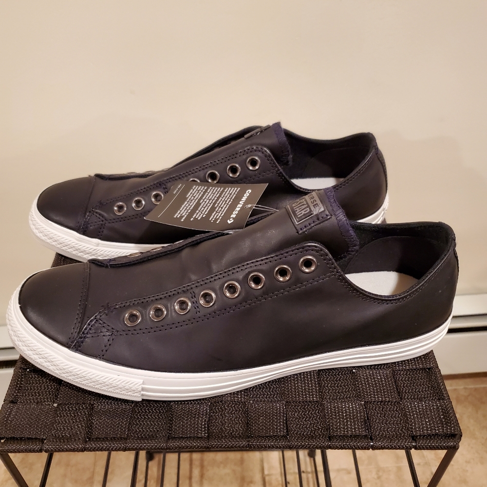 *NWT* Men's Leather Converse Black, SZ 12